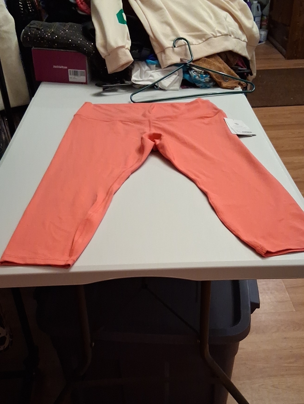 Athleta Coral Capri Leggings - Bright Coral